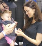Such a pleasure to meet my 2nd cast member of Firefly/Serenity, Summer Glau. Very gracious, nice to talk to, and just couldn't take her eyes off of my daughter